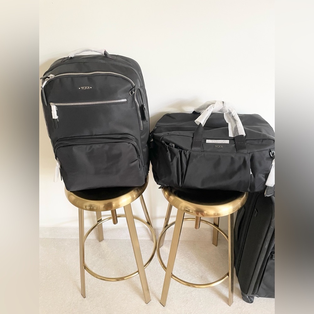NWT Tumi Voyageur black Malta Backpack convertible Duffel Carry on
1 item total